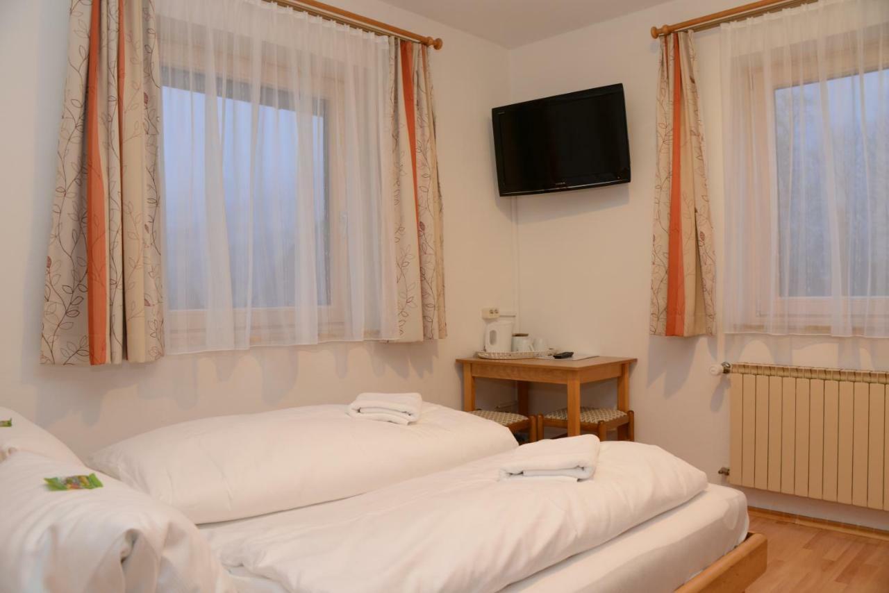 Haus Miriam Hotel Sankt Lorenzen ob Murau Buitenkant foto
